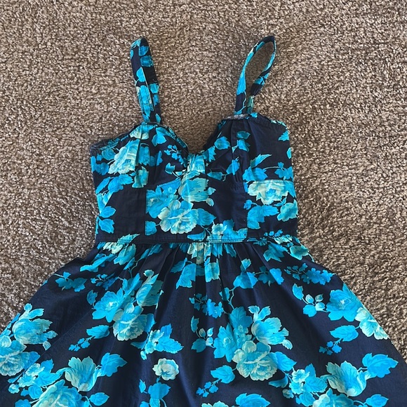 FOREVER 21 FLORAL FIT and FLARE - Picture 3 of 11